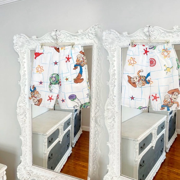 New York Couture * One of a Kind* VINTAGE Reworked Toy Story Pocket Shorts - Picture 8 of 12